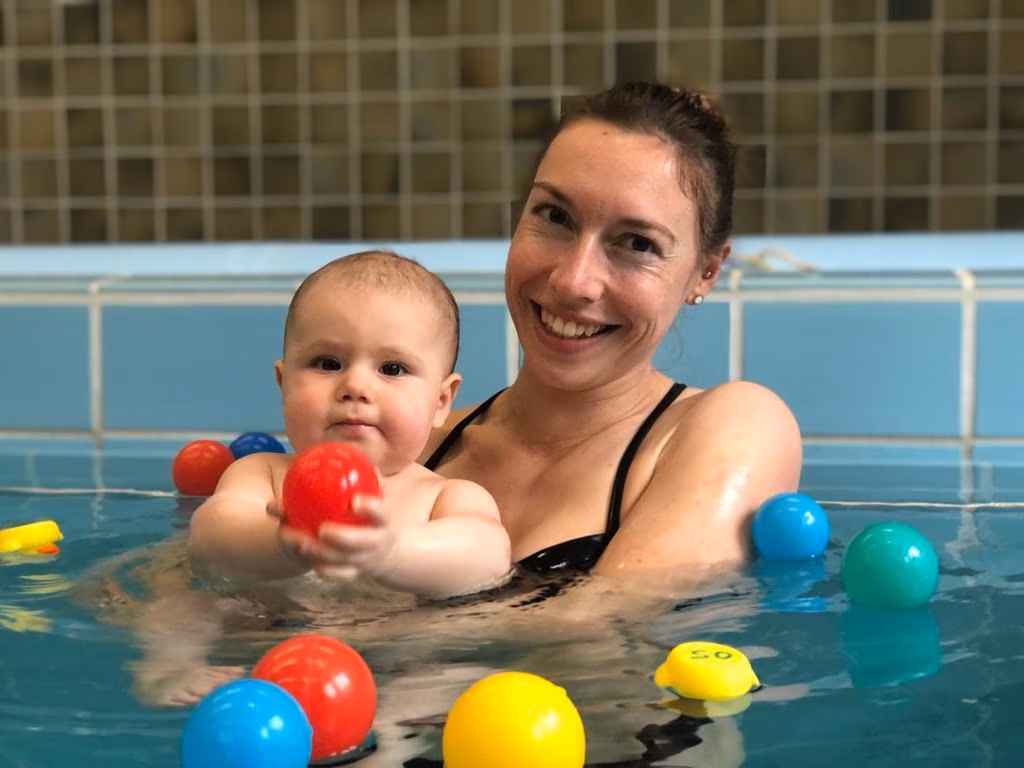 Baby im Wasser